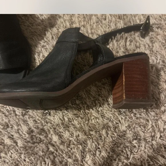 Black Women's Open-Toe Sandals - Picture 2 of 5